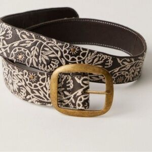 NEW NWT FREE PEOPLE Mountain Meadow Stud forest haze brown leather Belt